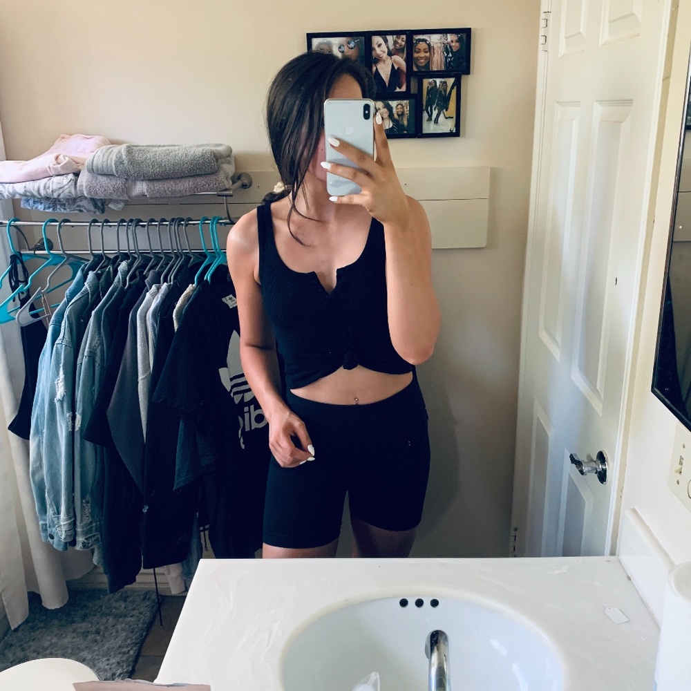 {brandy melville} Cropped Tank